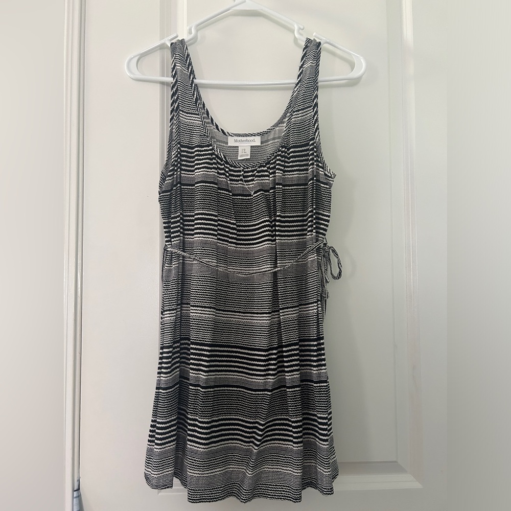 Motherhood Maternity Sleeveless Shirt with Tie waist